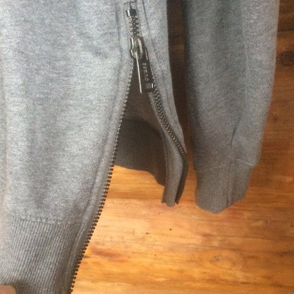 GUESS Long Sleeve Iconic Embossed Triangle Logo Grey Side Zip Sweatshirt Size XL - Picture 5 of 7